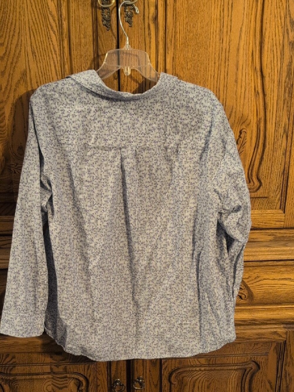 croft & barrow Light Blue Micro-Pattern Button Front Blouse - Picture 3 of 4